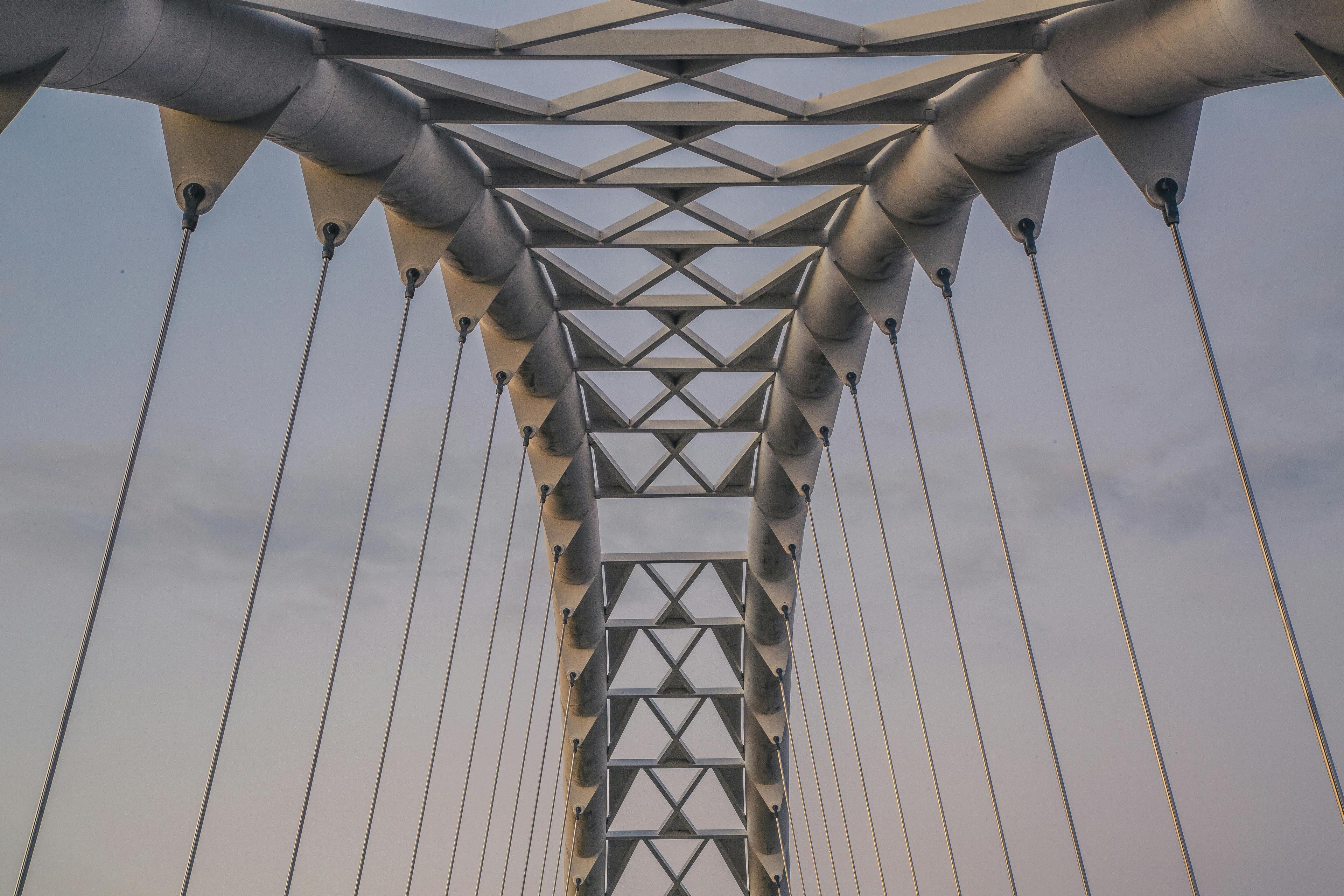 Schema d'instrumentation d'un pont pour le suivi vibratoire et structurel