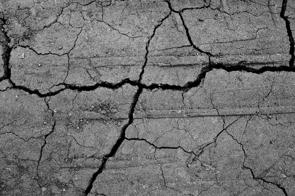 Suivi de fissures de bâtiment